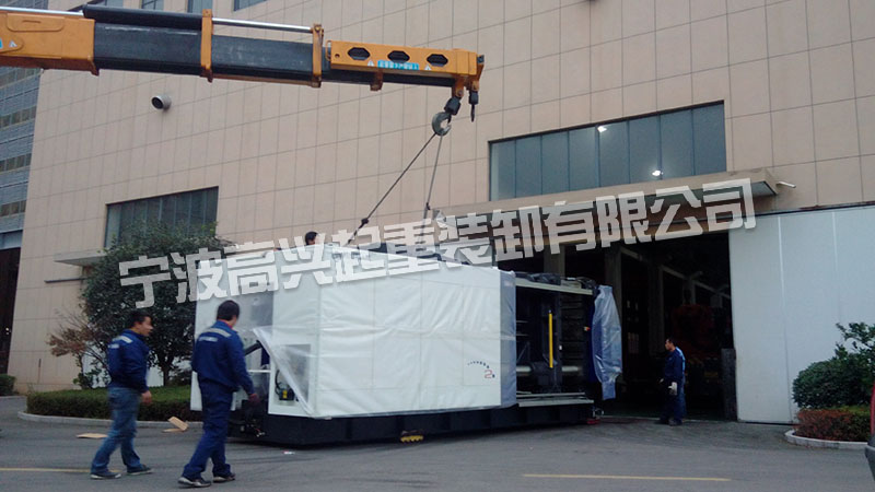 設(shè)備搬運(yùn)安全文明施工以及吊裝的事項(xiàng)